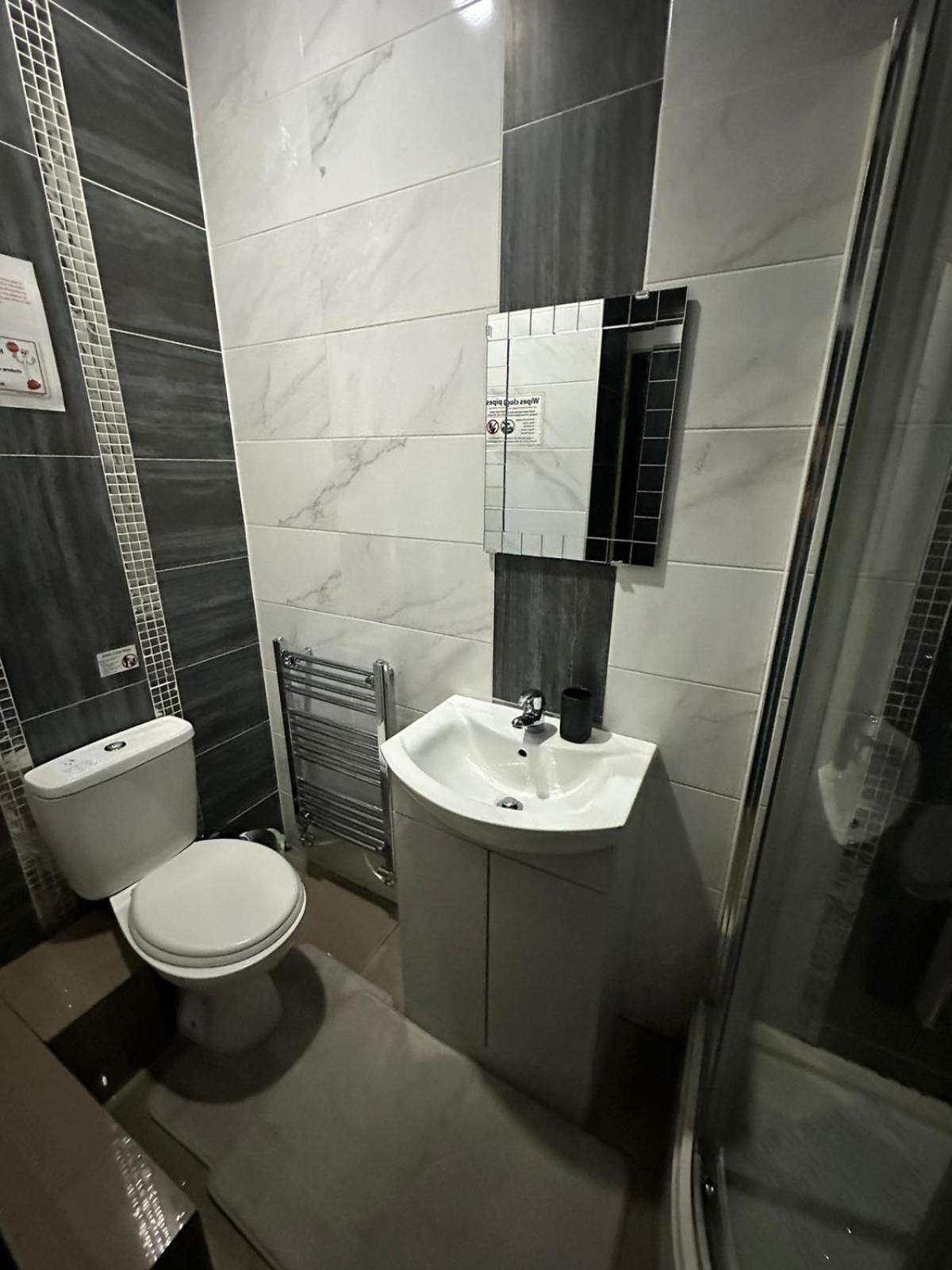 1 Bedroom Apartment With Hot Tub In Cardiff Buitenkant foto