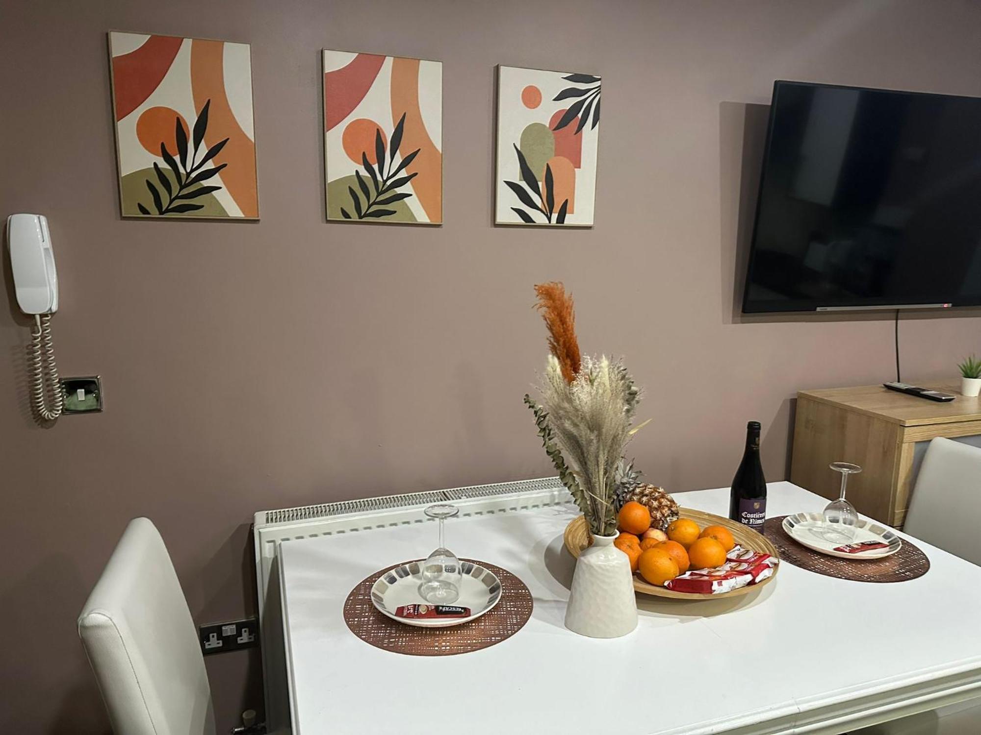1 Bedroom Apartment With Hot Tub In Cardiff Buitenkant foto